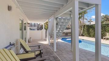 House, 4 Bedrooms | Pool