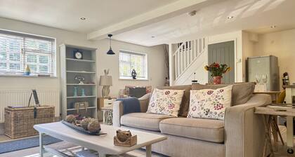 Charming Dog-Friendly Guesthouse