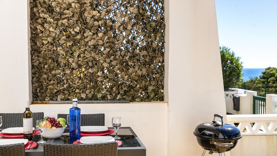 Family-friendly Coastal Retreat in Benagil