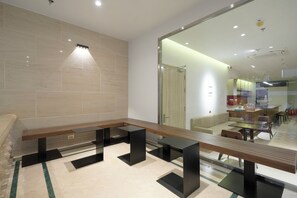 Front of property - Hanoi Ivory Hotel (Hoan Kiem)