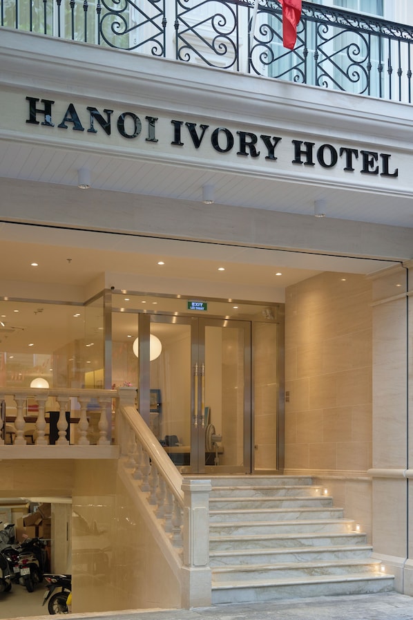 Front of property - Hanoi Ivory Hotel (Hoan Kiem)