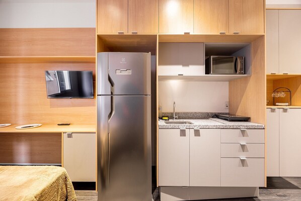 Fridge, microwave, coffee/tea maker, toaster