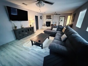 TV, fireplace