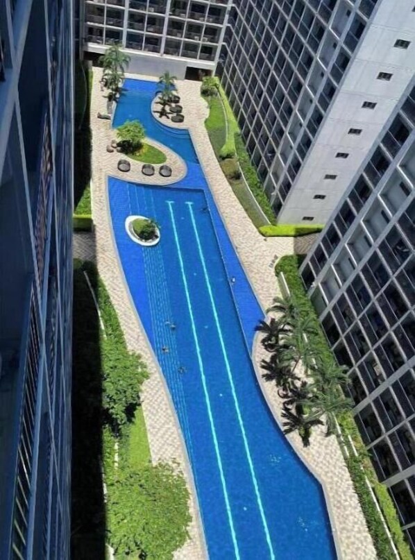 屋外プール