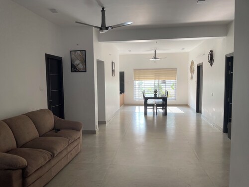 Elegant 3-BR Serviced Apartment with Full Amenities and Near City Hotspots