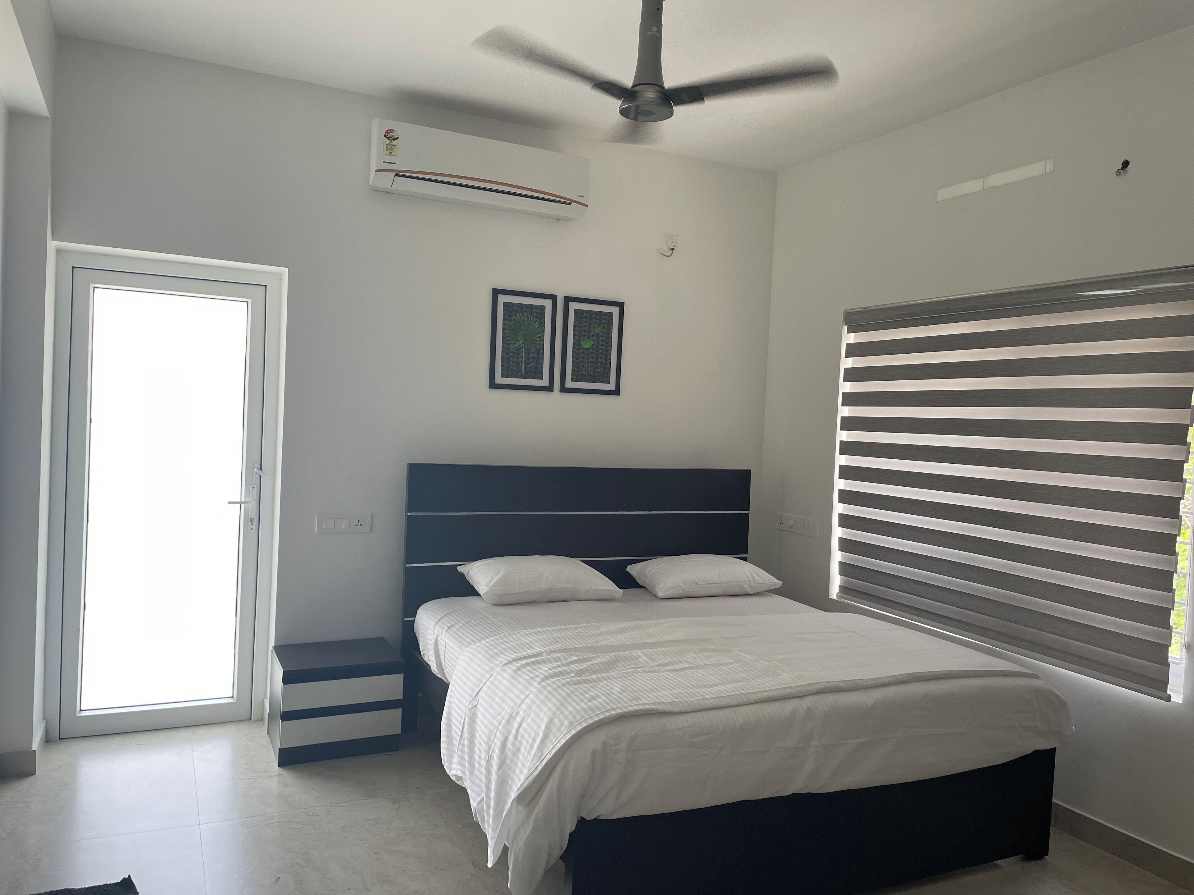 3 bedrooms, iron/ironing board, internet, bed sheets