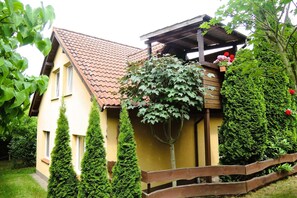 Exterior casa de vacaciones [verano]