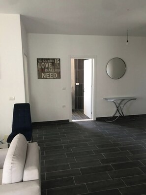 Interior - Cozy Shengjin Apartment With Sea View (Shengjin)