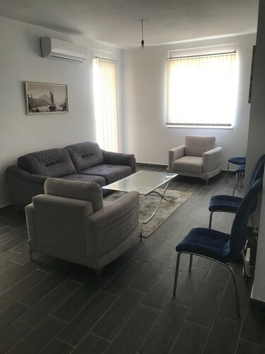 1-bed Sea-view Shengjin Apt - Free Parking & Wifi