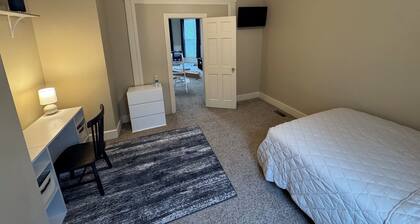 2-bed apartment /Downtown Columbus / parking/ WiFi/ LOCATION! LOCATION!