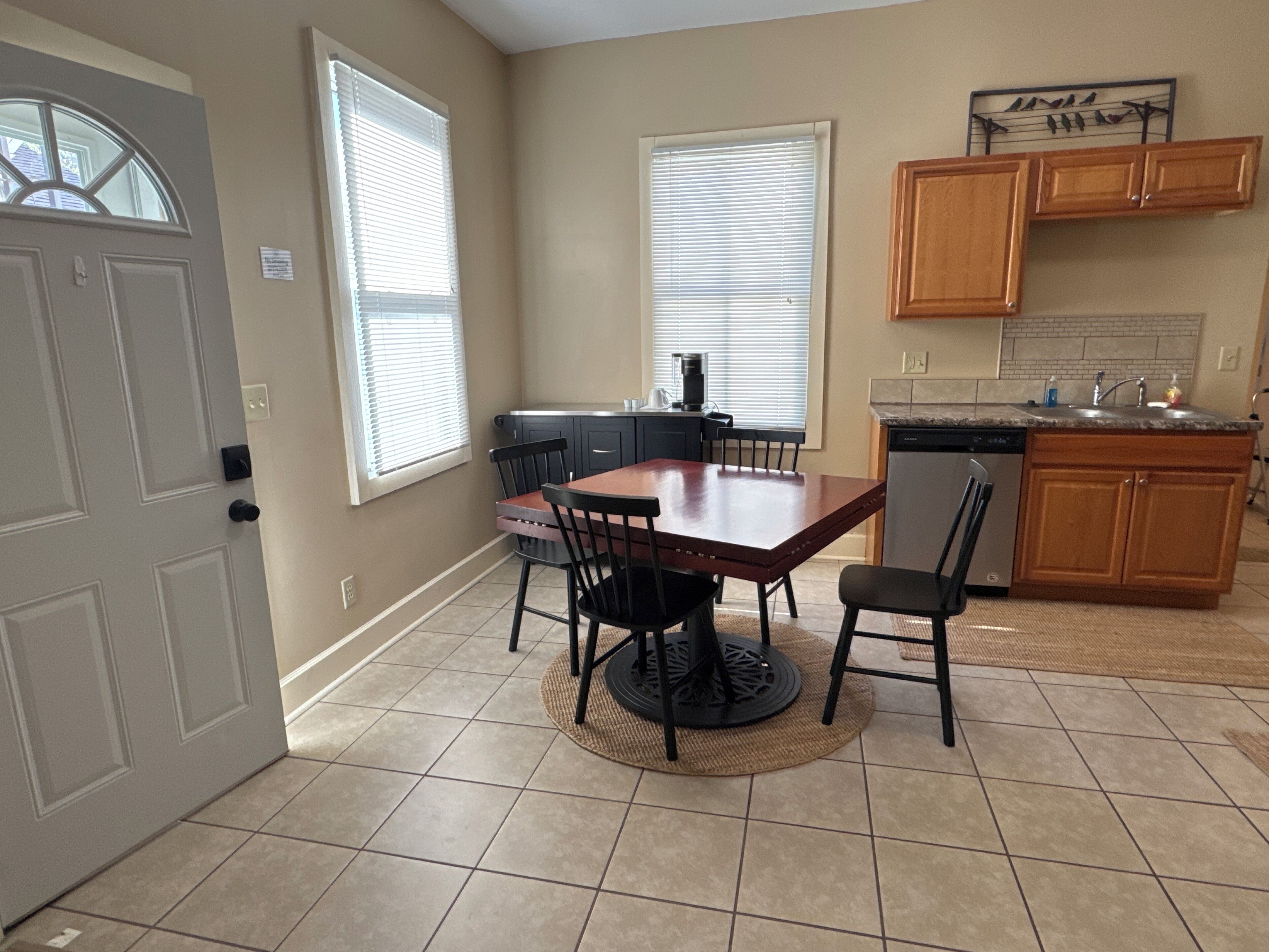 冰箱、微波炉、烤箱、炉灶