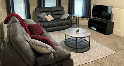 Cozy Columbus Apartment - 1 mile from Cummins HQ & Downtown