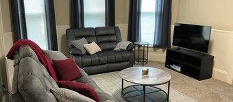 Cozy Columbus Apartment - 1 mile from Cummins HQ & Downtown