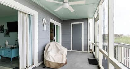 15% Discount! DIRECT Ocean Front. Steps to pool and beach! New on the Market!