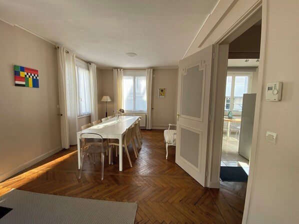 Interior - LOTI HOUSE between the beach and the central market of Royan House for 10 people (Royan)