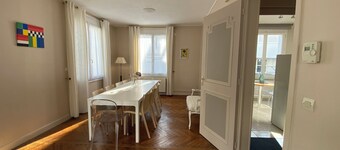 LOTI HOUSE between the beach and the central market of Royan House for 10 people