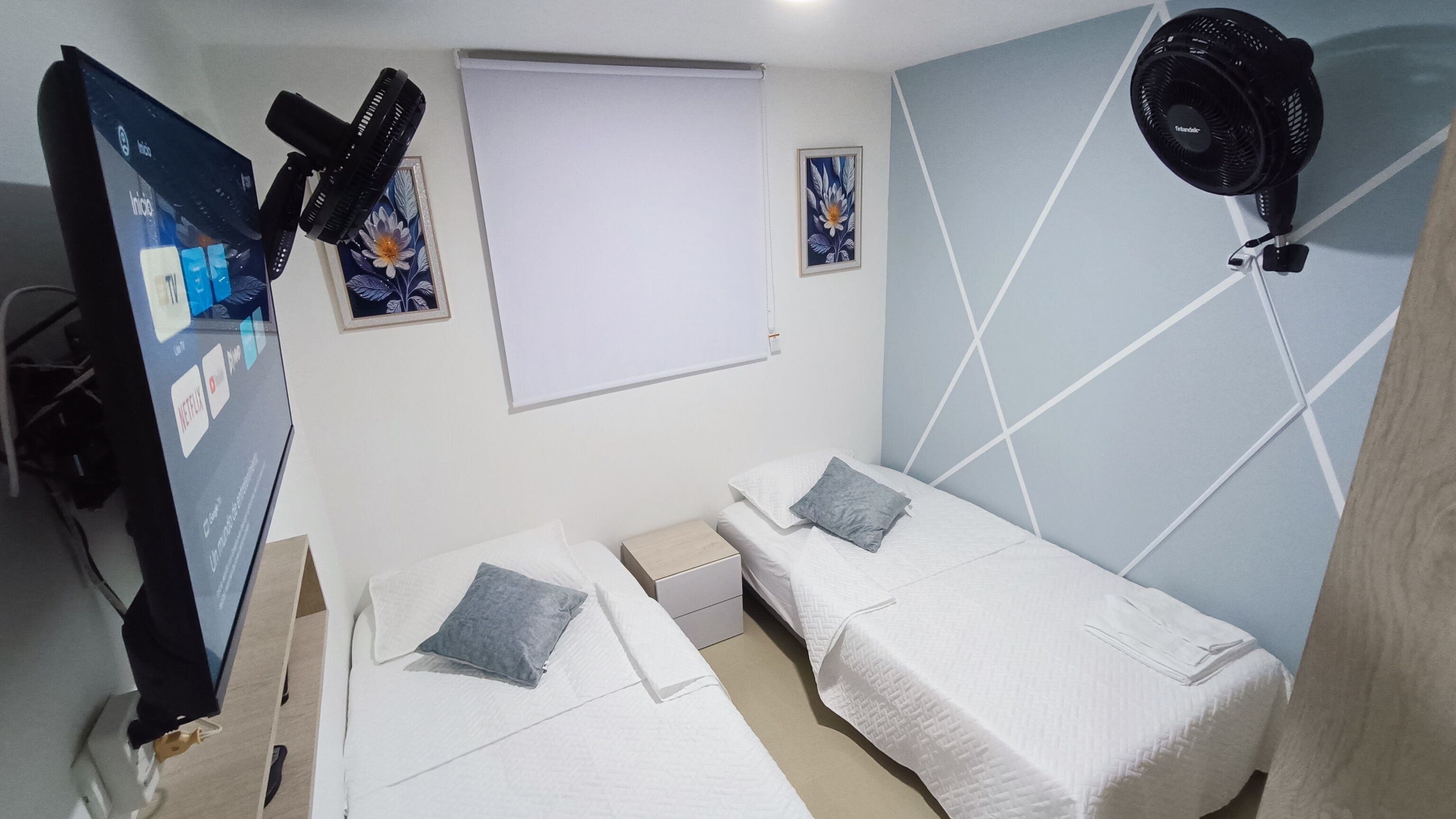 2 bedrooms, iron/ironing board, internet, bed sheets