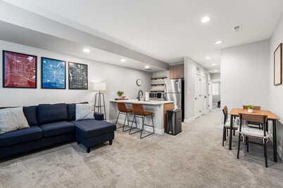 1BR Getaway · Broncos, Light Rail, Red Rocks