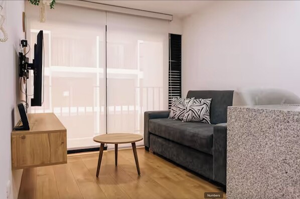 TV