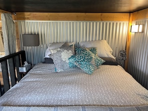 1 多间卧室、熨斗/熨衣板、上网接入、床单