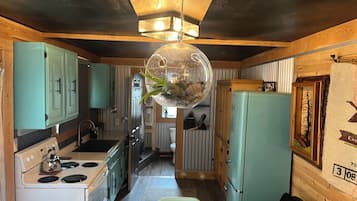 電子レンジ、オーブン、コンロ