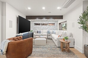 Smart TV, fireplace, stereo, offices