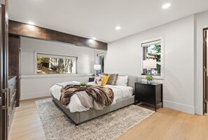 2 bedrooms, desk, iron/ironing board, free WiFi - Gorgeous Remodel | 2 King Suites | 3-Min Walk to Park City Ski Lifts (Park City)