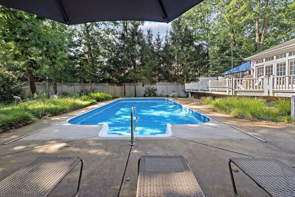 Een verwarmd zwembad