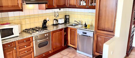 House | Private kitchen