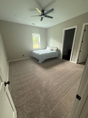 2 bedrooms, free WiFi, bed sheets - Charming 2-bedroom farmhouse with AC, fitness room in tranquil Franklin (Franklin)