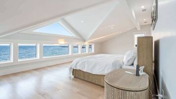 House, Multiple Beds, Patio, Ocean View (Crescent’s Pearl) | 5 bedrooms, individually decorated, individually furnished, bed sheets
