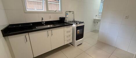 Fridge, microwave, oven, coffee/tea maker