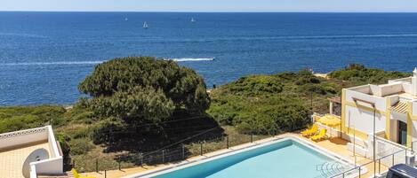 House | Pool