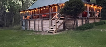 Rustic Cozy 2-bedroom w/ loft Log Cabin in Island Falls surrounded by wildlife