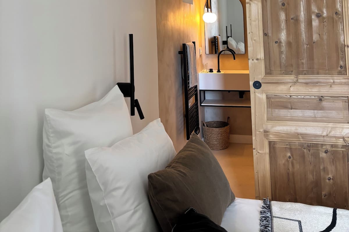 Double Room | Bathroom