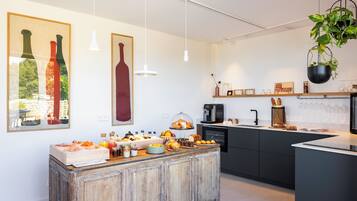 Tägliches inbegriffenes Frühstücksbuffet