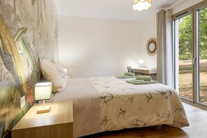 4 Schlafzimmer, Bügeleisen/Bügelbrett, Reisekinderbett, Bettwäsche