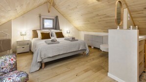 4 soverom, strykejern/-brett, reiseseng for barn og sengetøy