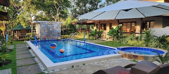 Farm Resort w/ Heated Jacuzzi near Tagaytay