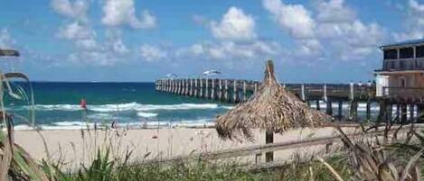 Liegestühle, Strandtücher