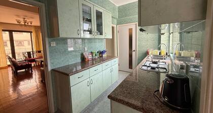 Brilliant 4-bedroom and 2.5 bathrooms apartment with AC in Kowloon Tong