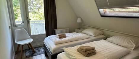 Schreibtisch, kostenloses WLAN