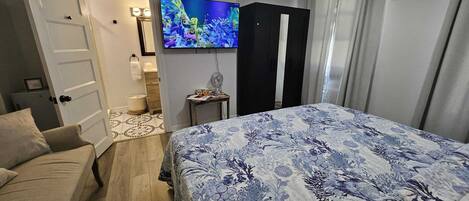 1 bedroom, iron/ironing board, WiFi, bed sheets