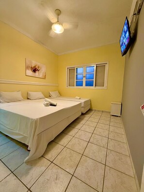 غرفة كلاسيكية مزدوجة أو بسريرين منفصلين | واي فاي مجانًا