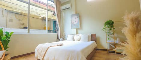 1 bedroom, WiFi, bed sheets