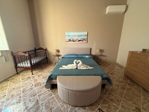 3 室のベッドルーム、WiFi、ベッドシーツ