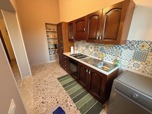 Oven, stovetop, dishwasher