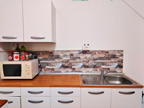Microwave, stovetop
