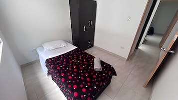 3 makuuhuonetta, internet, vuodevaatteet