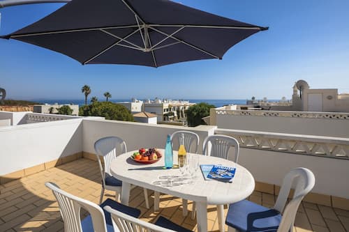 House | Outdoor dining